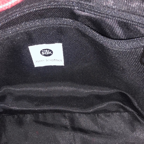 Beautiful red leather Sak bag shoulder strap - Picture 6 of 7